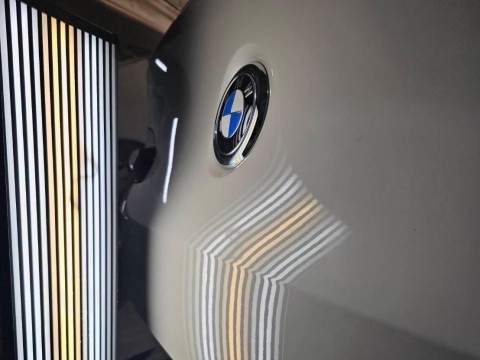 後車箱凹痕修復前